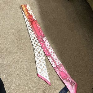 Brand new Louis Vuitton Twilley